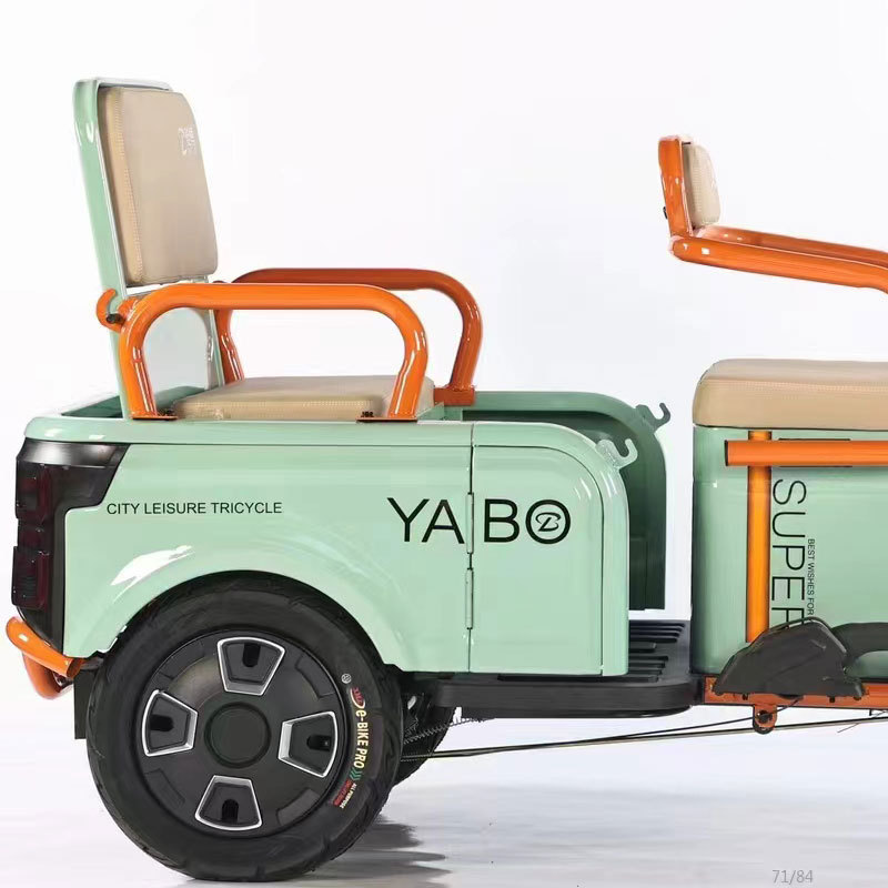 Triciclo con cobertizo para automóviles Ventas directas de fábrica Nuevo cliente de doble uso y transferencia de mercancías niños de dos asientos scooter anciano batería Coche