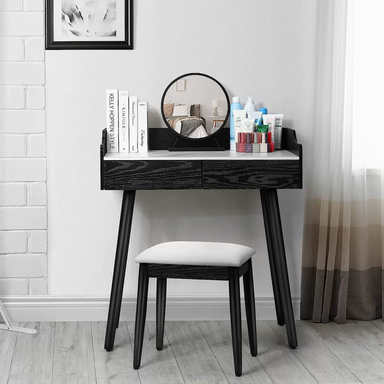 北欧简约现代储物化妆一体化带灯新款梳妆台