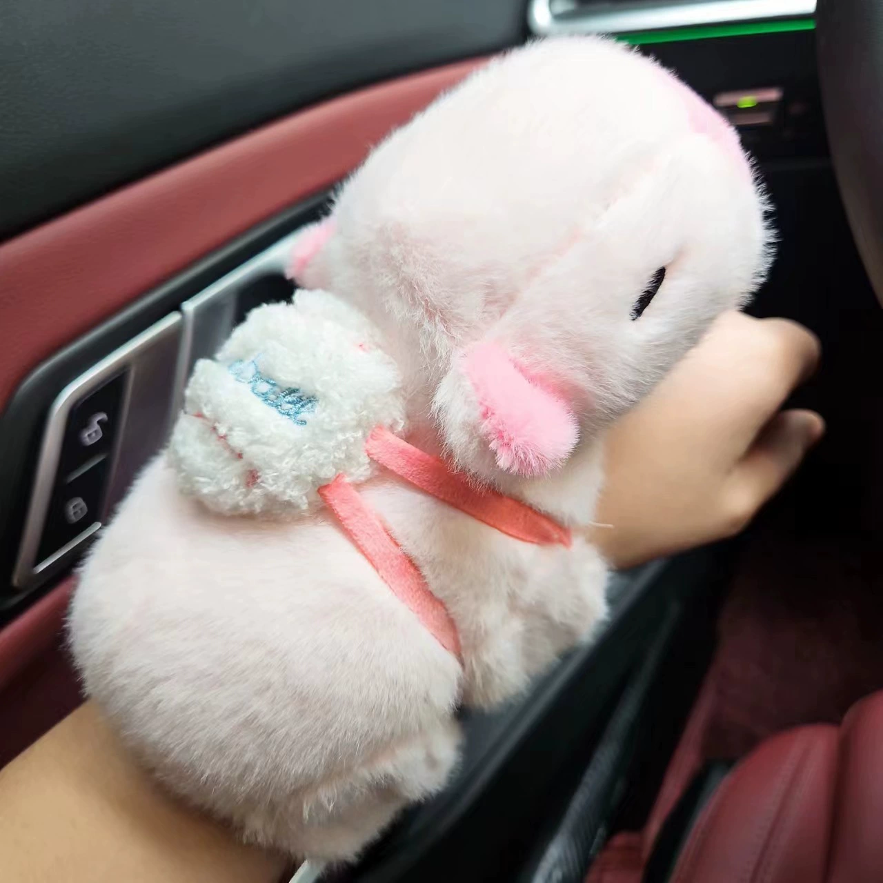 Kapibara Ping Circle Pot Red Кукла Кукла плюшевая игрушка держит водную морскую свинку большой 25 браслет