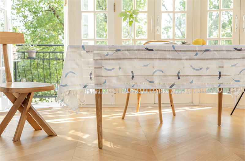 INS Rechteckige Tischdecke aus Vollpolyester, Jacquard-Druck, hohl, geometrisch gestreift, mit Quasten, für Couchtisch und Esstisch_voghion.com