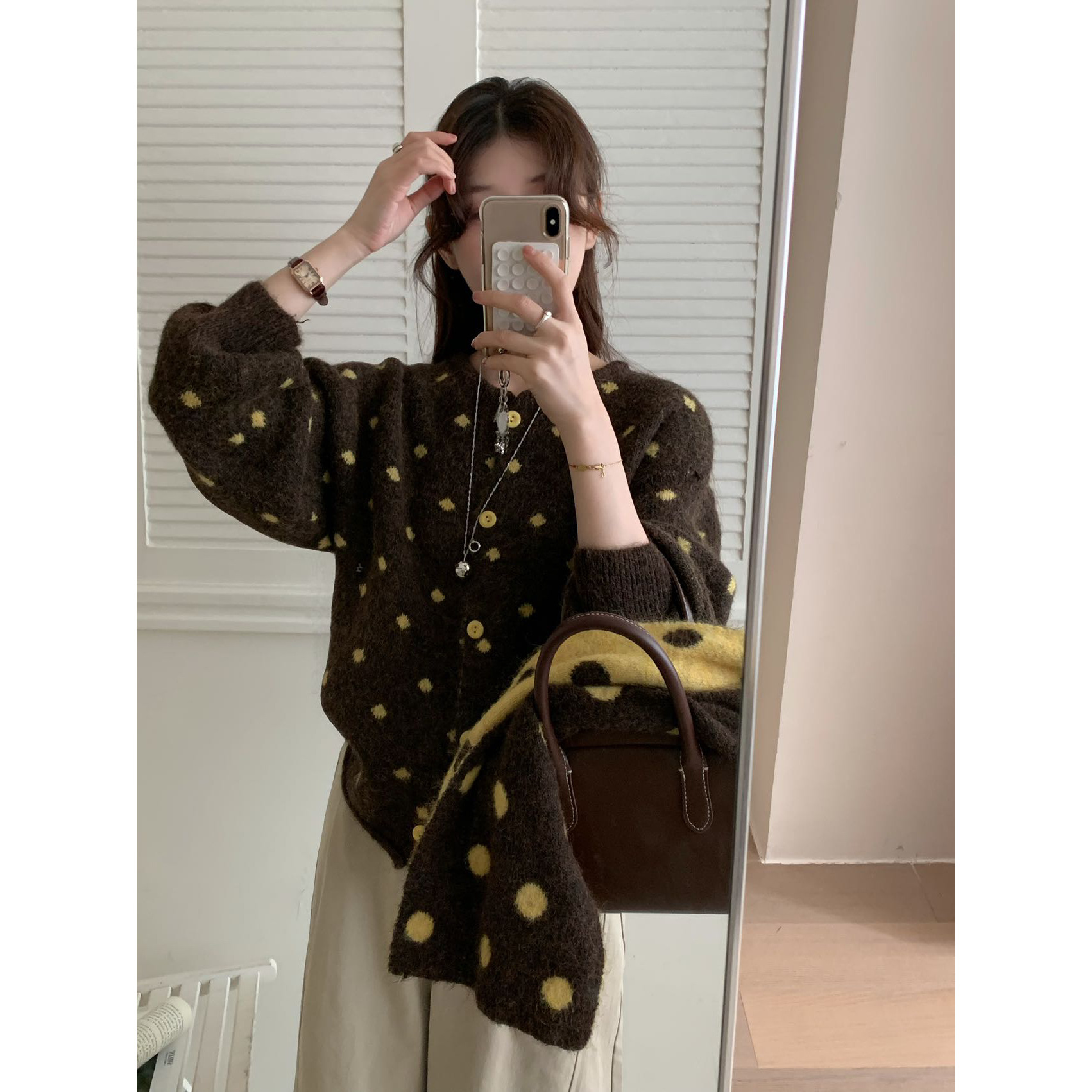 韩系秋冬氛围感波点圆领宽松软糯慵懒风保暖毛衣配围巾针织开衫女