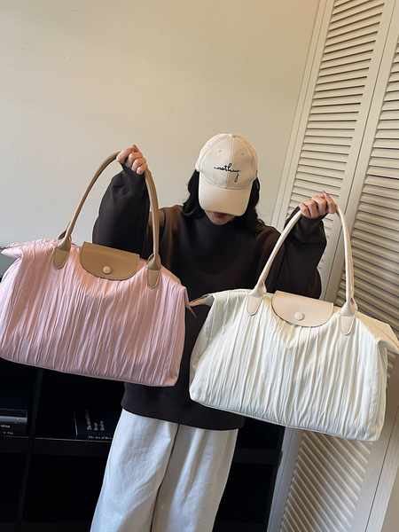 Capacious sports bag for leisure