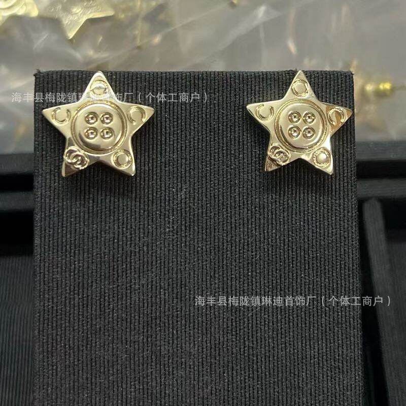 新款香家法式花朵名媛宫廷光面镶钻字母珍珠耳钉耳环耳饰品潮|undefined
