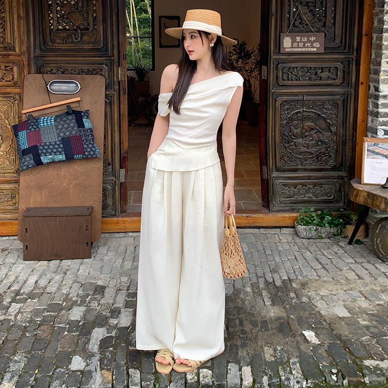 Designed Commuter Fashion Suit for Women 2025 New Autum Style, Age-Reducing and Light-Mature Wear, a Complete Set of Two Pieces