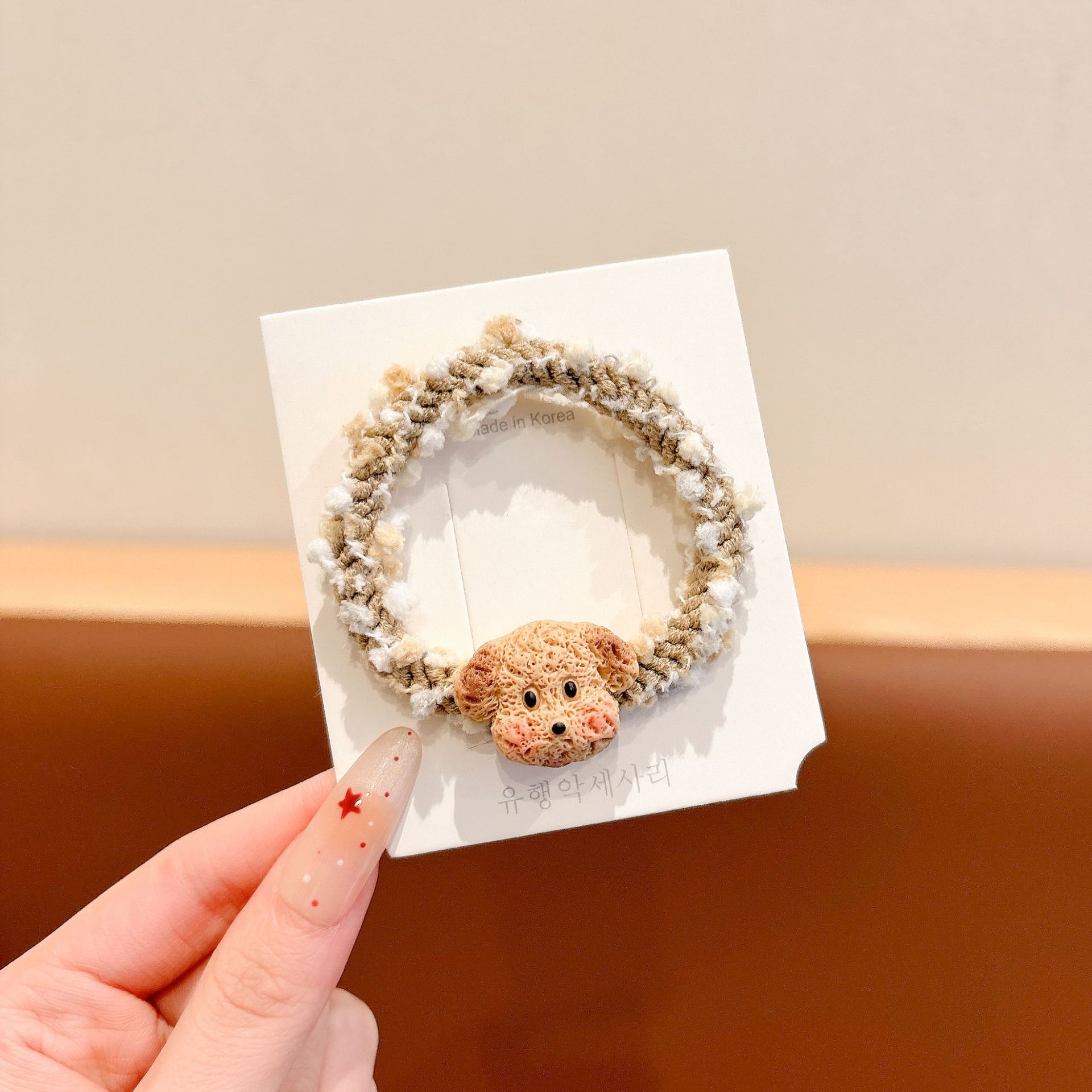 2 cachorros de dibujos animados caidou hair Ring color café