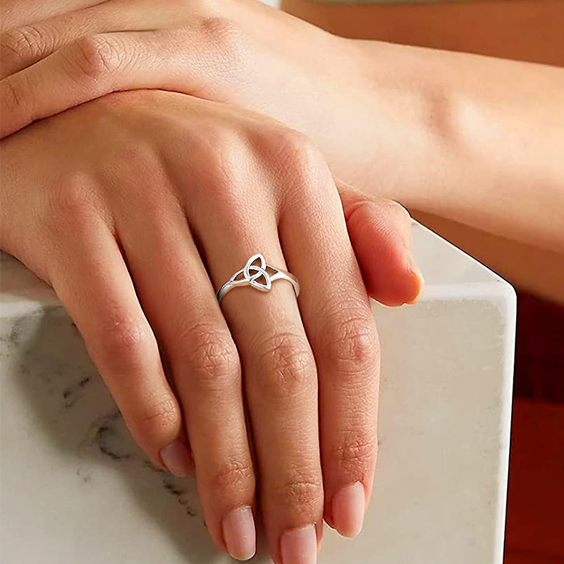 Comercio exterior de Europa y los Estados Unidos Amazon 925 plata esterlina abertura personalidad anillo hueco anillo de promesa celta