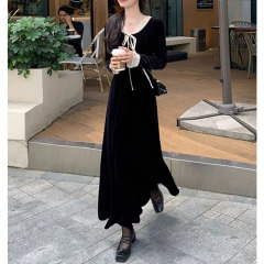 发华厂 小个子秋季气质裙子女设计感蕾丝拼接黑色长款丝绒连衣裙