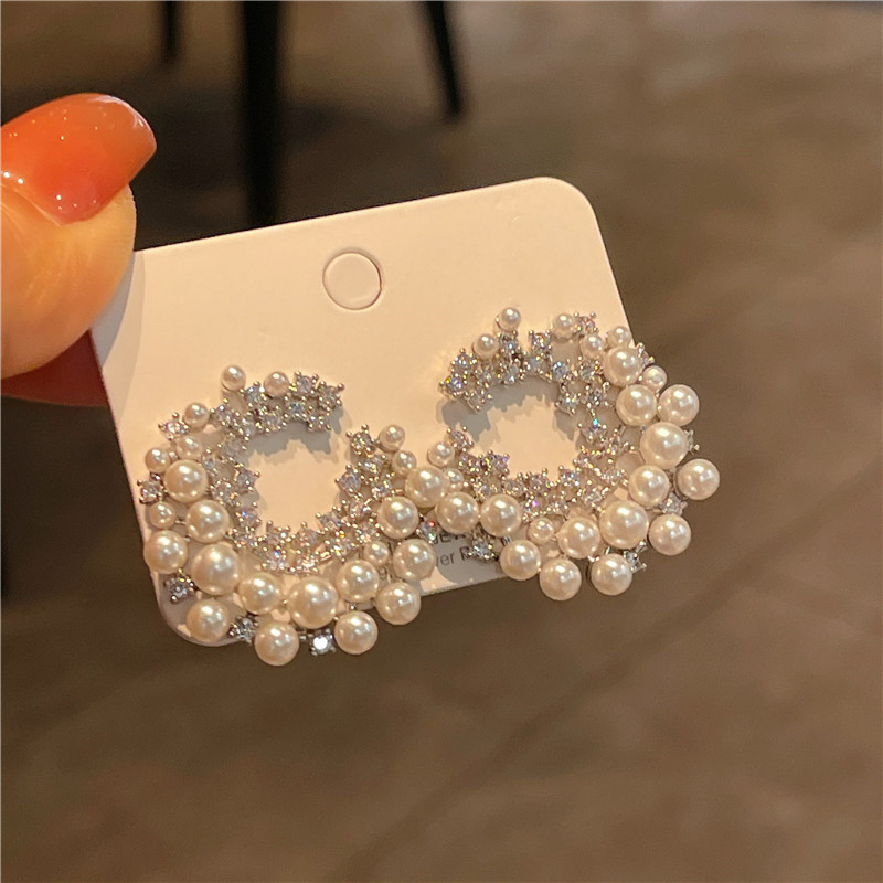 1 Pair Elegant Lady Geometric Plating Inlay Alloy Artificial Pearls Zircon Ear Studs display picture 4