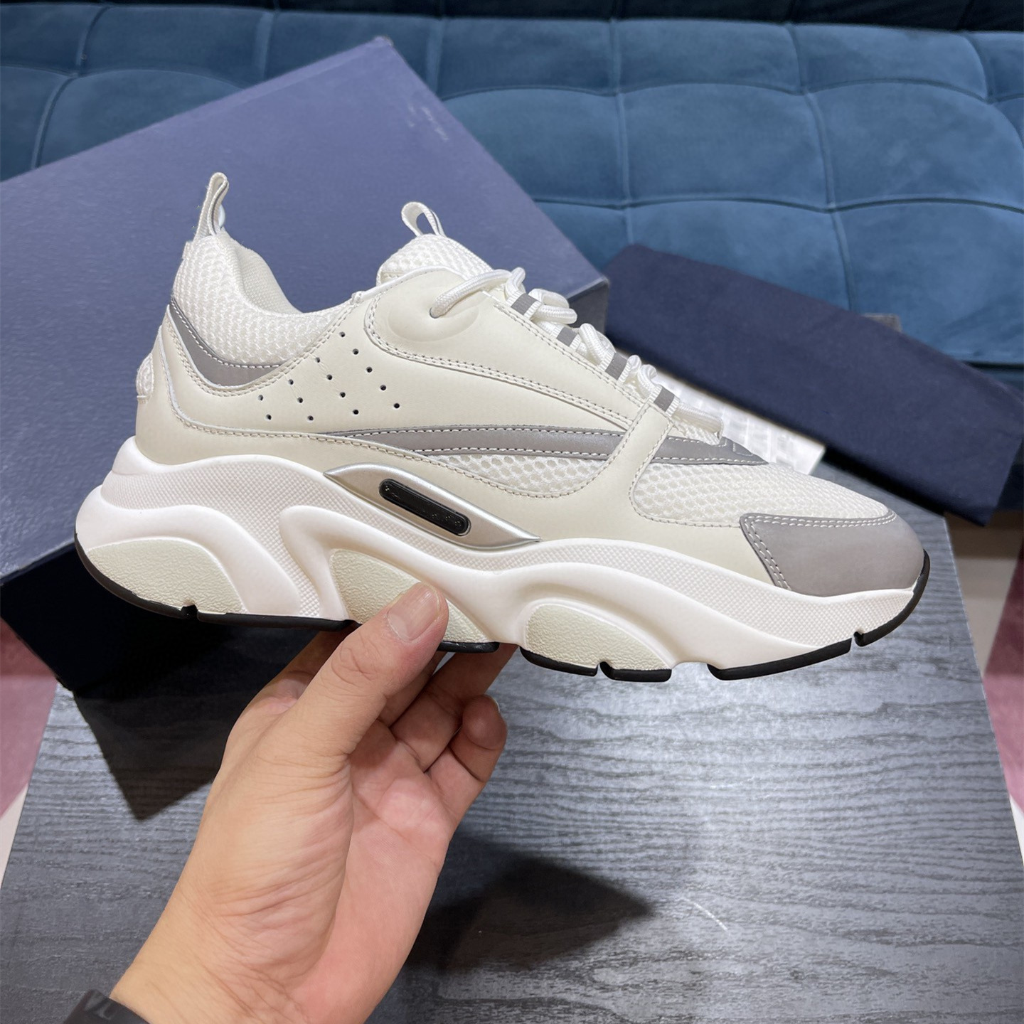 유럽 역 남성 신발 봄과 가을 새로운 통기성 메쉬 두꺼운 밑창 캐주얼 올 매치 정품 가죽 편안하고 라이트급 달리기 및 운동화