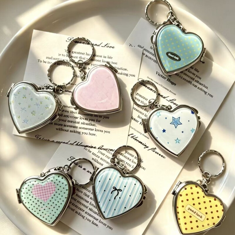 Alloy Heart-Shaped Pendant Acrylic Keychain Cute Ins Style Couple Best Friend Gift Accessory Decoration Alloy Heart-Shaped Pendant Acrylic Keychain Cute Ins Style Couple Best Friend Gift Accessory Decoration
