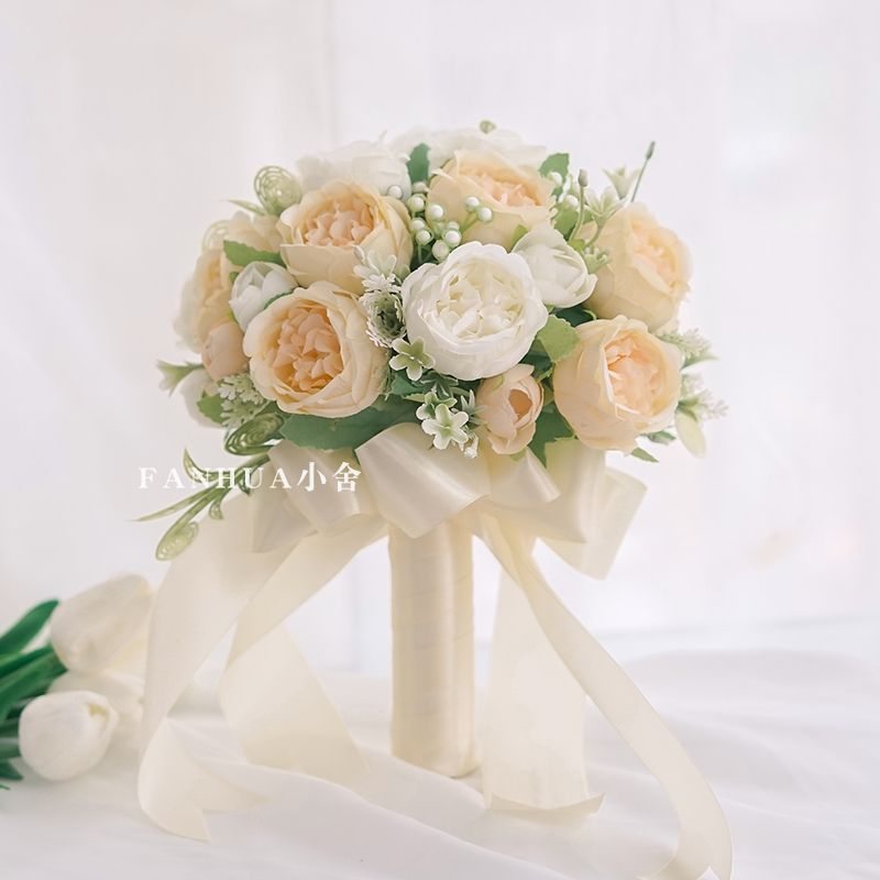 Newlywed Bride Holding Flowers for Marriage Registration, High-End Artificial Dried Flower Bouquet for Wedding Photoshoot