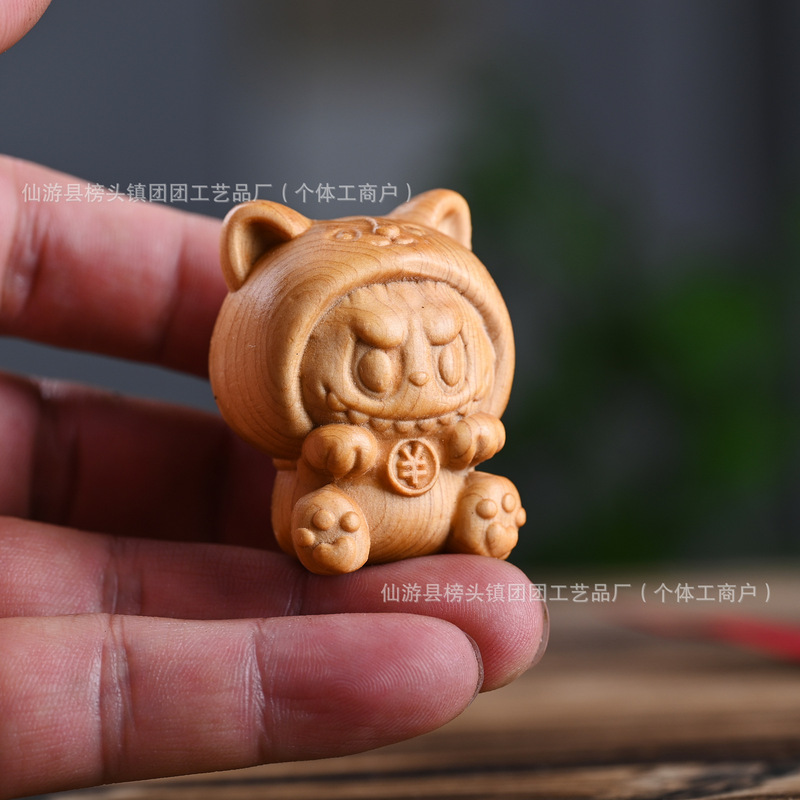 シダーウッドカボチャラブブナイトシャー歯のない木製漫画かわいい人形クリエイティブホームデスクトップ装飾品卸売|undefined