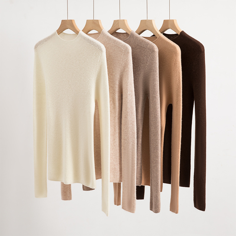Seamless One-Piece Wool Sweater, Solid Color Half-Turtleneck Base Knitwear, Women's Slim-Fit Sweater for Spring 2026 Seamless One-Piece Wool Sweater, Solid Color Half-Turtleneck Base Knitwear, Women's Slim-Fit Sweater for Spring 2026