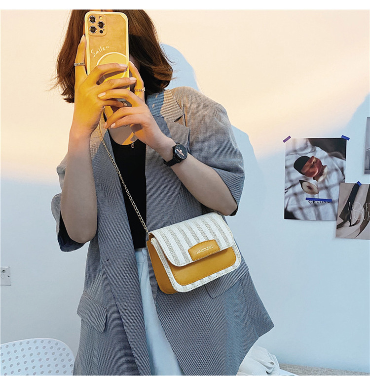 Fashion Chain Shoulder Messenger Small Square Bag display picture 11