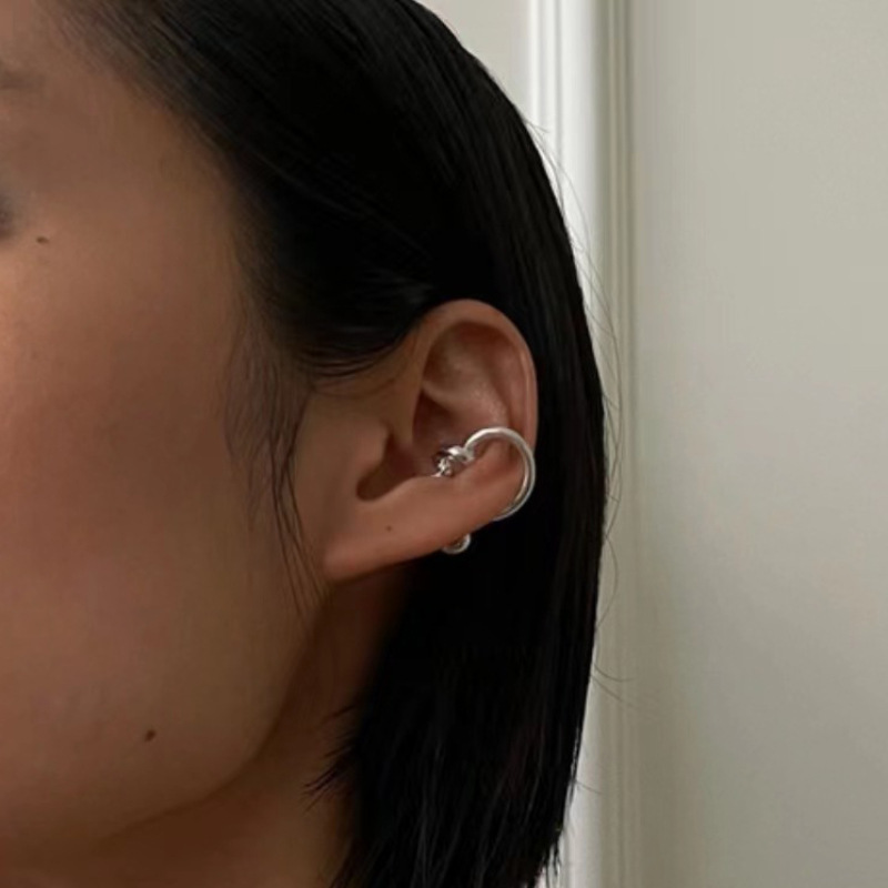 2024 nuevo estilo coreano nicho minimalista diseño oreja clip mujer moda personalidad simple todos los partidos de alto grado pendientes moda