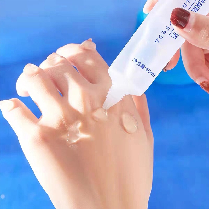 Yiruoyi Hyaluronic Acid Hand Serum is non-greasy, moisturizing, and hydrating, improves dryness and fine lines on hands, hand cream wholesale Yiruoyi Hyaluronic Acid Hand Serum is non-greasy, moisturizing, and hydrating, improves dryness and fine lines on hands, hand cream wholesale