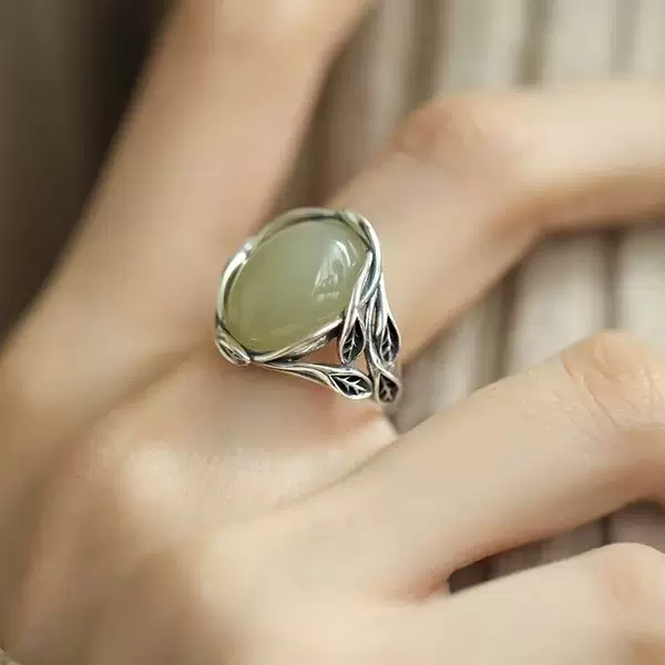 Vintage Ethnic Style Egg Face Ring for Women, New Chinese Fashion Niche Light Luxury High-End Open Ring