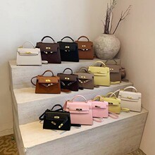 �羳�{�~�y�K�����Ů���ذ�2025�¿�r����������С���μ�б���