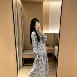 2026春夏季新款复古蓝底碎花衬衫上衣＋半裙两件套女