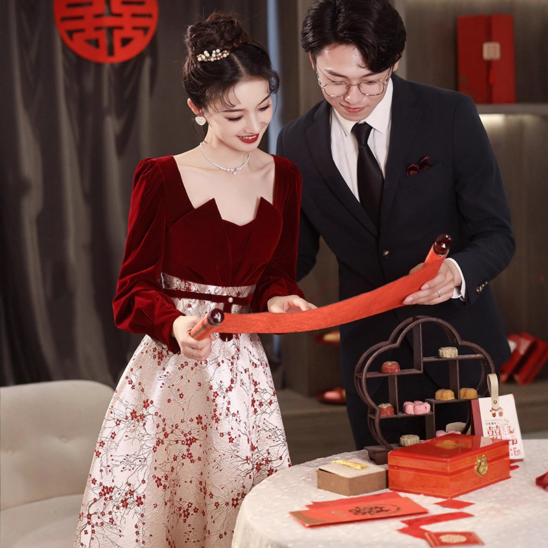 Bridal Velvet Wedding Toast Dress 2026 New Engagement Dress Beautiful Homecoming Gown Light Luxury Niche Spring Long-Sleeve Dress