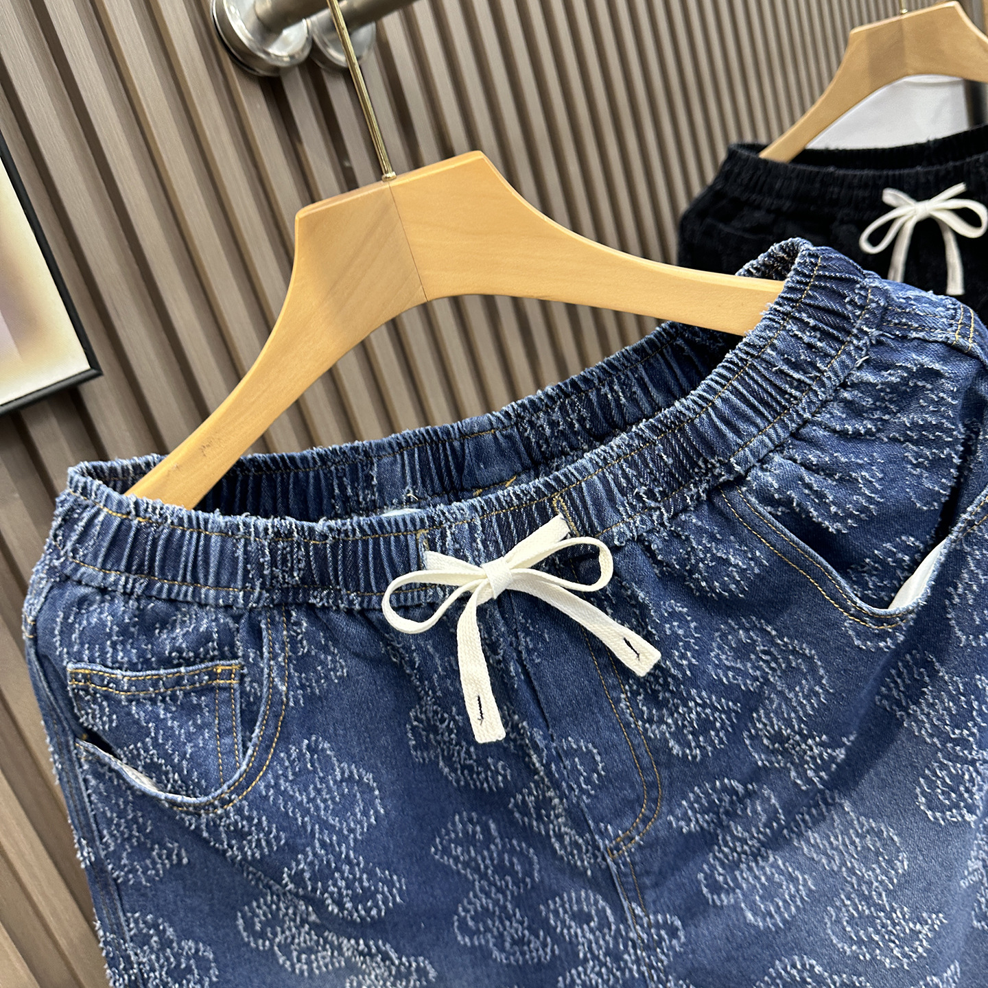 European Luxury Men's Jacquard Denim Shorts High End Summer Fashion Casual Beach Wear Five Point Straight Leg Pants_mkmklike.com