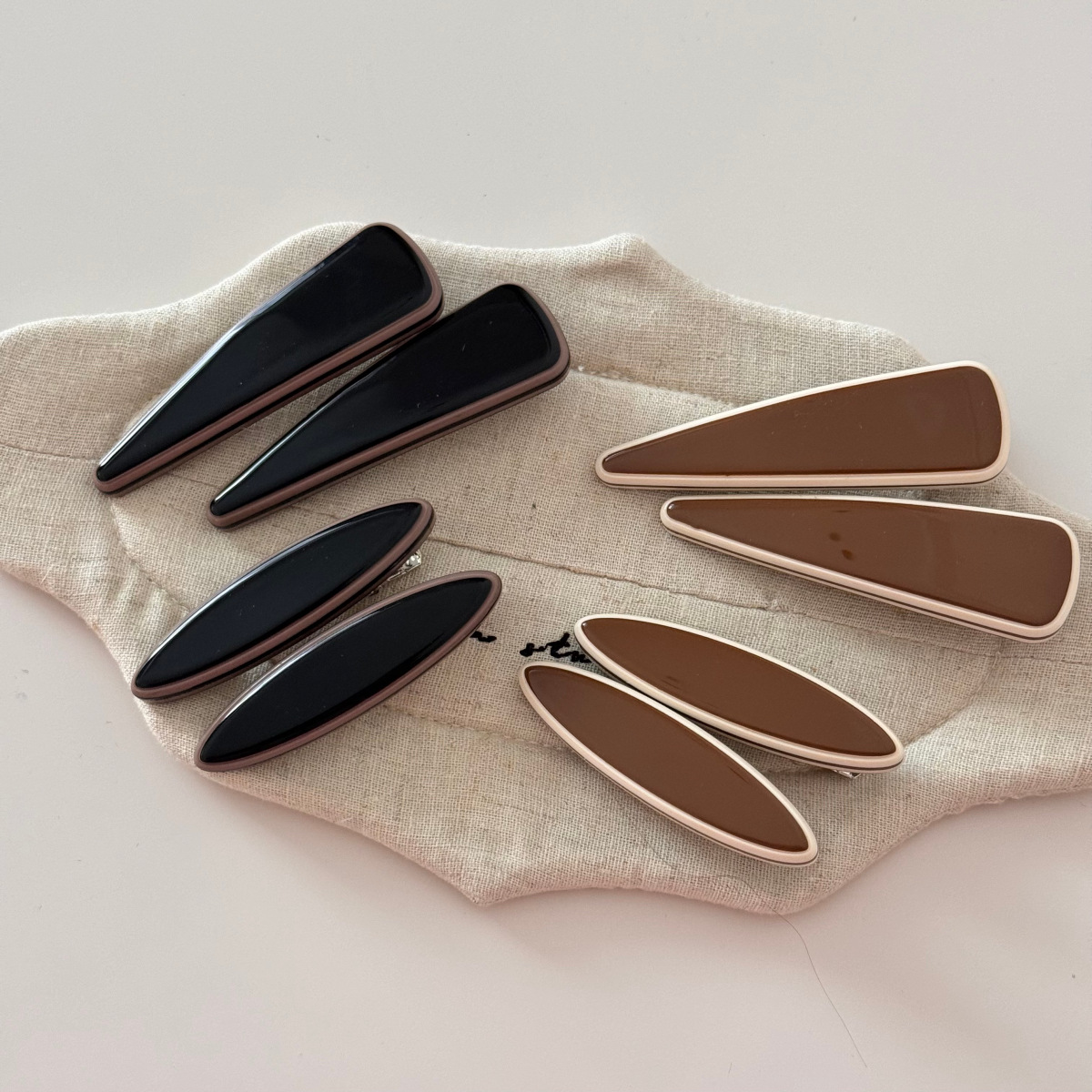 12g Weight Hair Clip Hair Accessories Type 1 Piece Quantity Alloy, Acetic acid sheets Material Triangle, Oval Pattern Women's Gender Coffee, Black Color Women's Side Hair Clip With Tassel Alloy Hair Clip Oval Duckbill Shape Hair Accessory Hair Clip 4