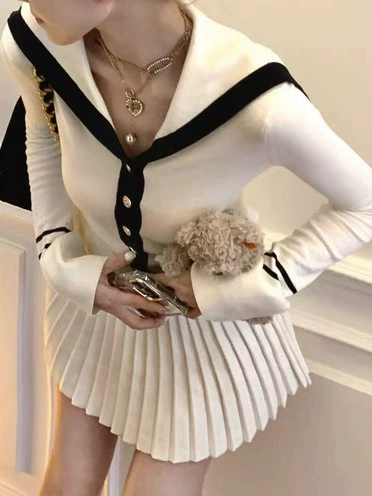 Вязаный мини‑комплект в стиле chanel, ребристый топ и плиссированная юбка, one size (чёрный/абрикос)