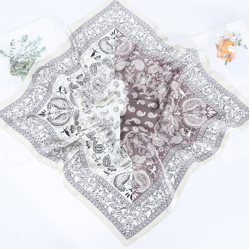 50g Weight Silk Scarf Classification Daily Occasion Women's Simple Style Leopard Satin Printing Silk Scarves