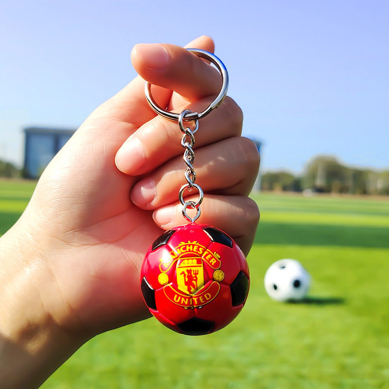 Mini pequeño colgante de fútbol llavero colgante Real Madrid Copa del Mundo regalo de cumpleaños para fanáticos varones