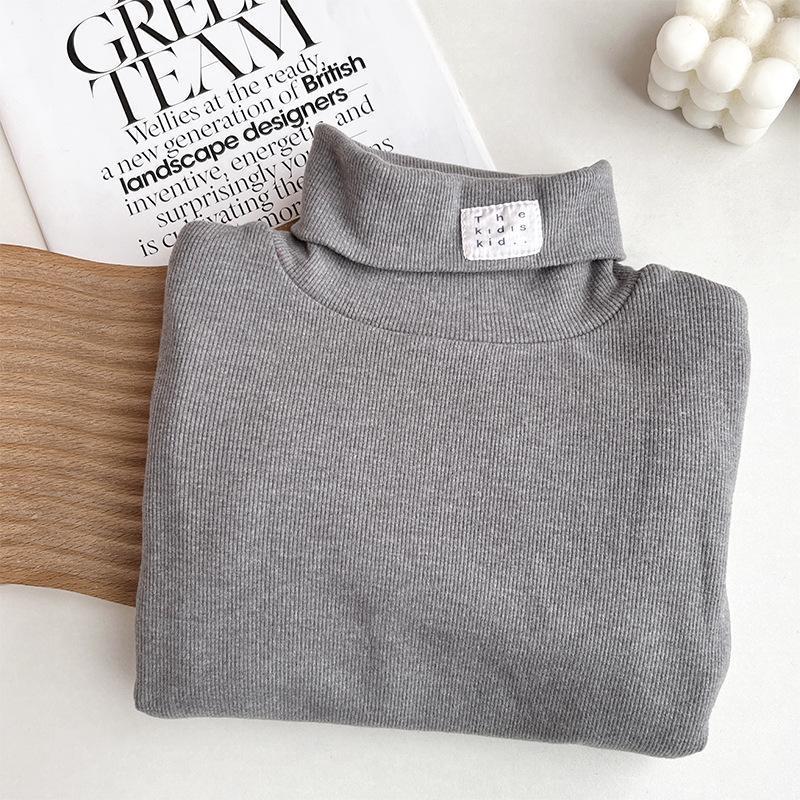 Camisa de fondo con forro polar de etiquetado de cuello alto de estilo coreano para niños Otoño e Invierno tops de bebé para hombres y mujeres camisa de manga larga cálida para niñas de moda