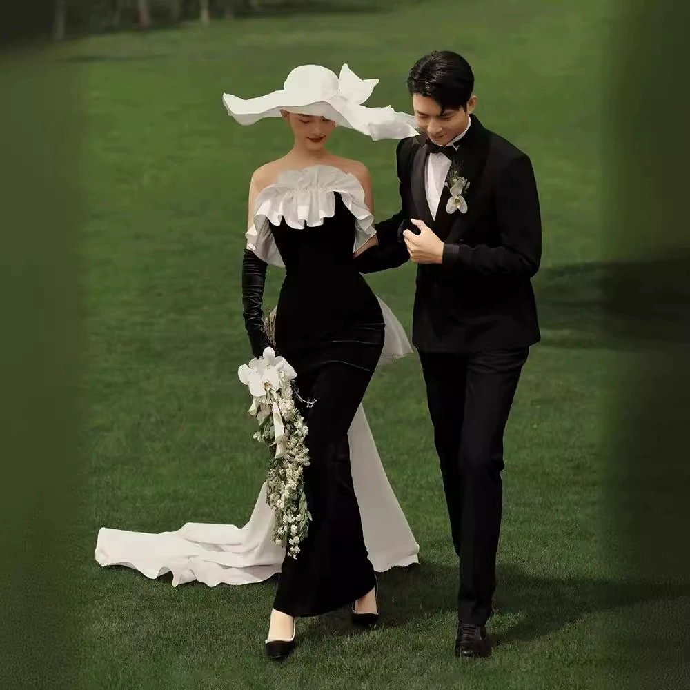Elegant black velvet wedding dress with fish tail cut, photo session gown with accessories