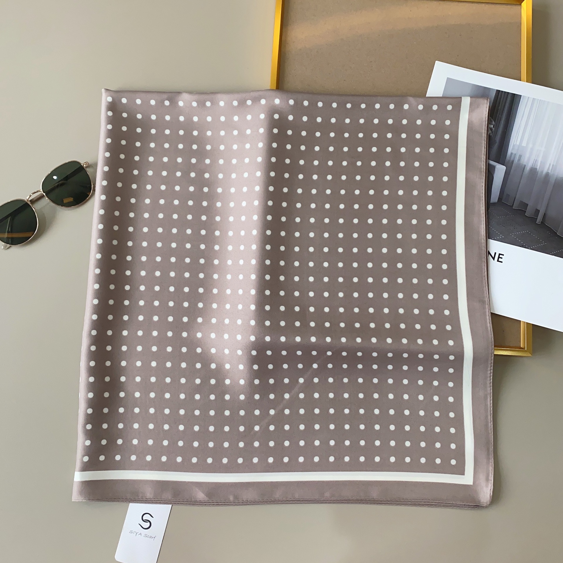 90 × 90 cuadrado bufanda cuadrada grande camisa decorativa a rayas en blanco y negro de alto grado bufanda profesional banda para el cabello bufanda de protección solar