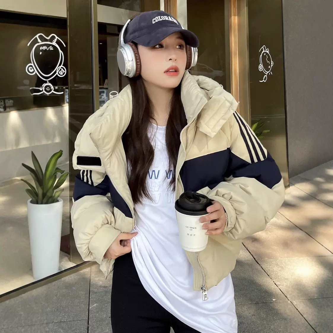 反季撞色连帽羽绒服女短款2024新款时尚加厚白鸭绒面包服冬季外套
