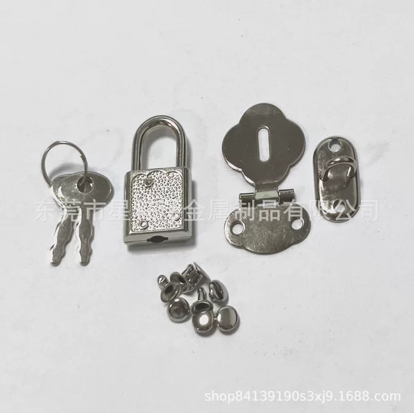 Stationery Lock, Heart-Shaped Tin Lock, Diary Piggy Bank Small Lock, Source Factory Ready Stock Wholesale