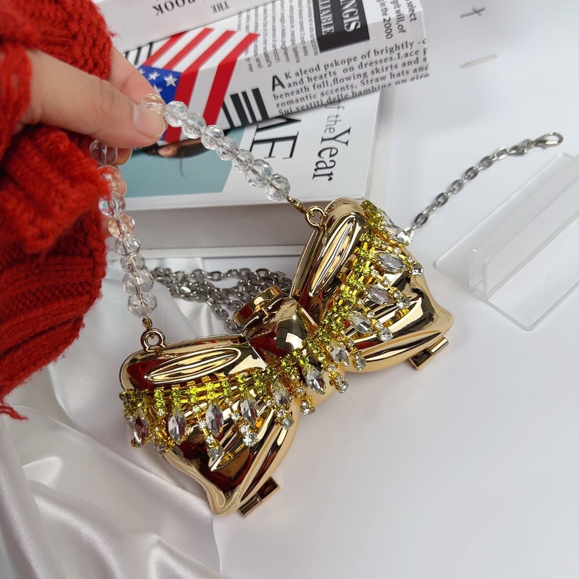 Nuevo mini bolso de cena con diamantes brillantes bolso de arco acrílico estilo de moda lápiz labial de hombro de mujer bolso de noche