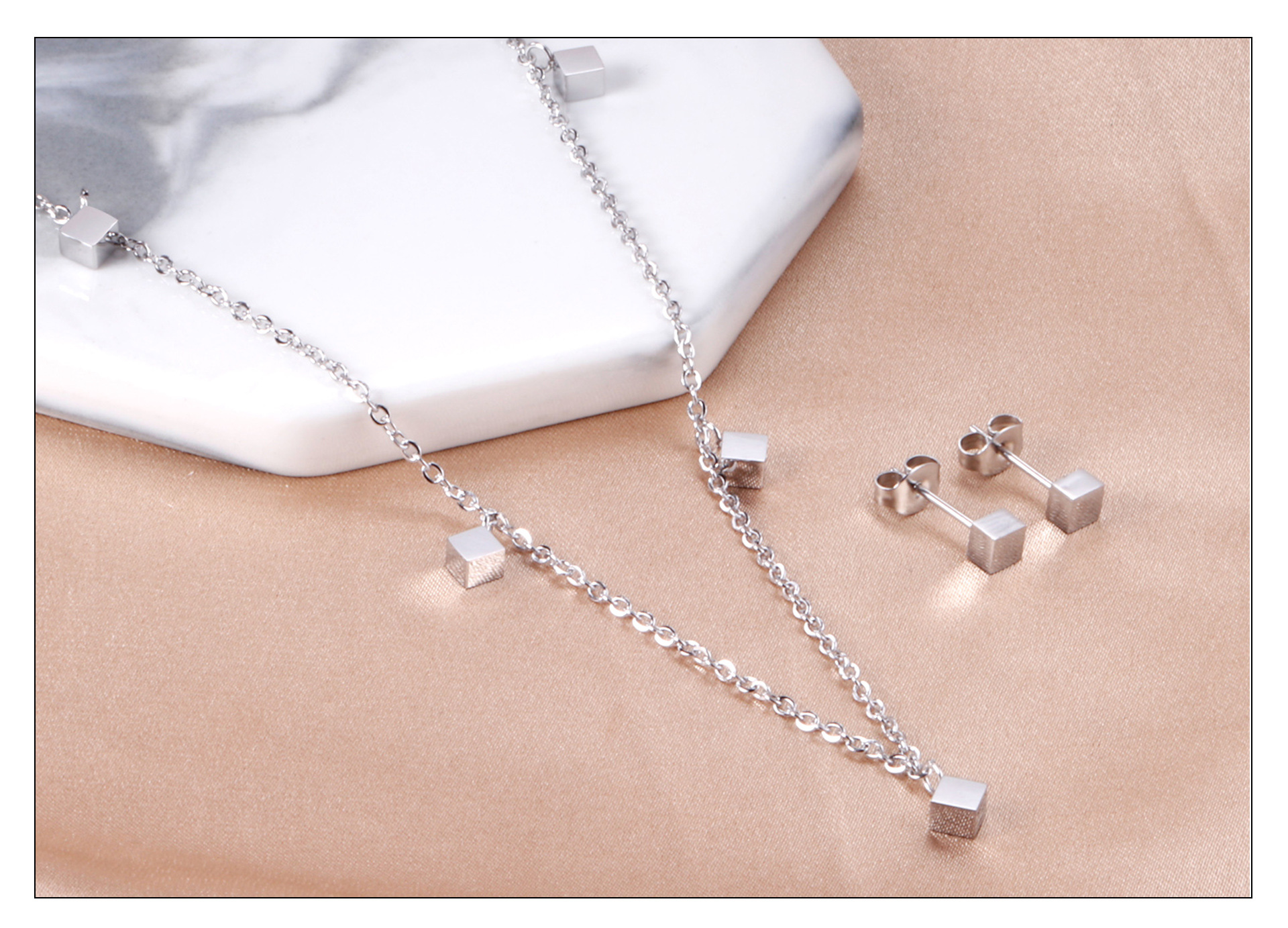 Fashion Star Moon Stainless Steel Plating Earrings Necklace 1 Set