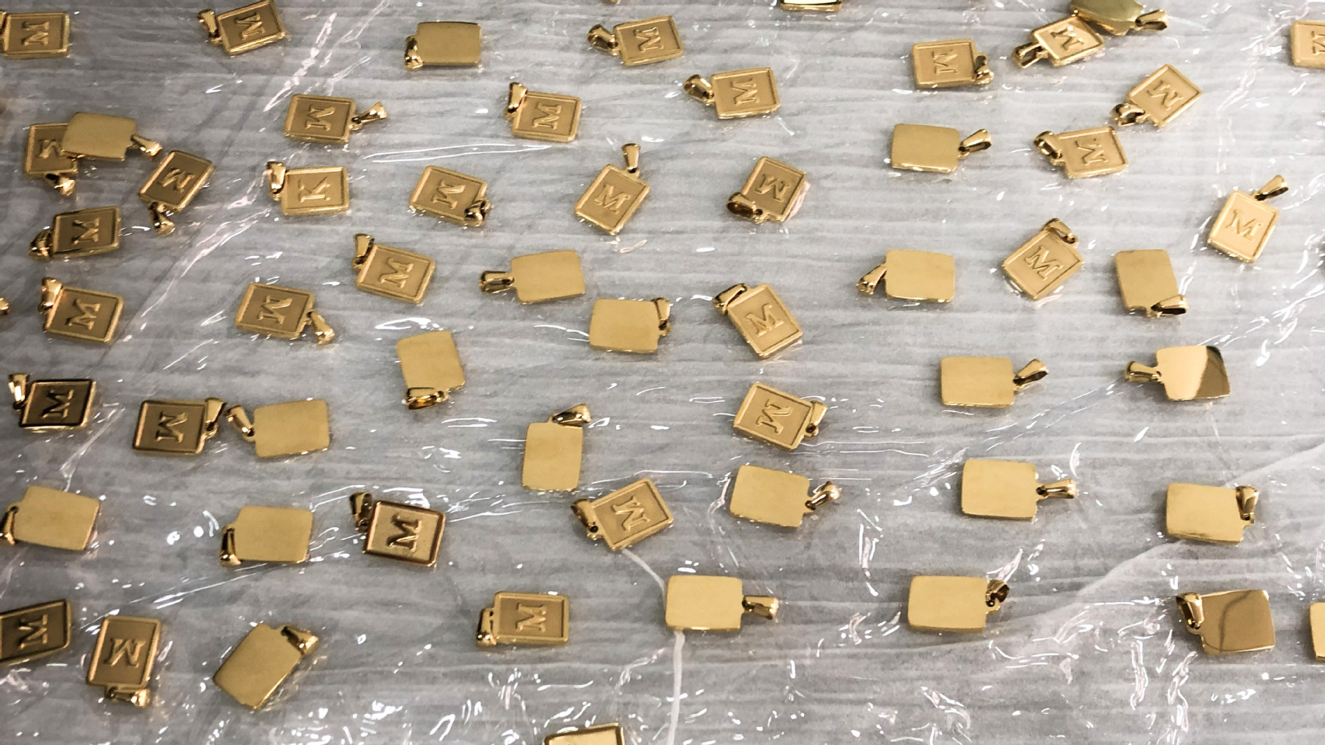 Simple Style Letter Titanium Steel Plating Shell Pendant Necklace 1 Piece