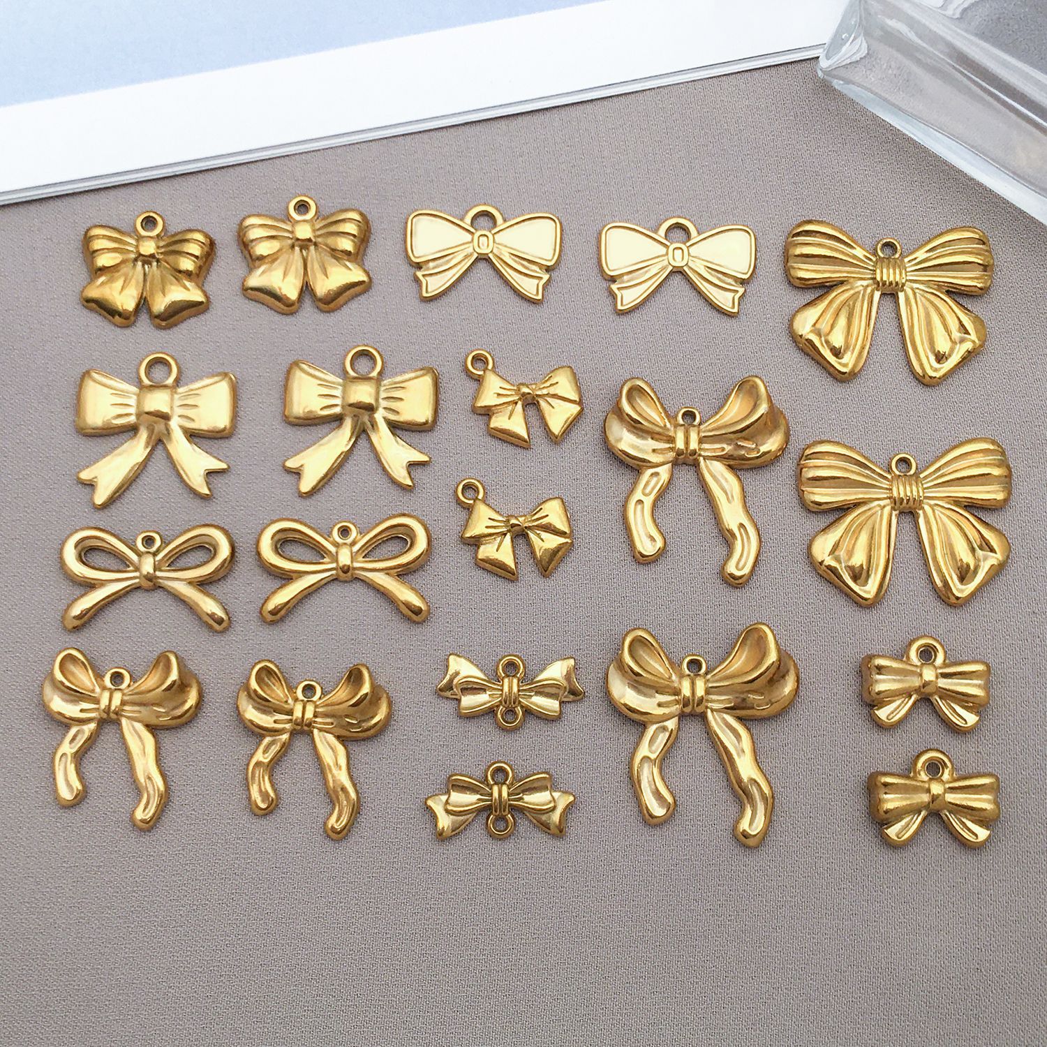 Golden fashionable necklace and bracelet stainless steel with bow