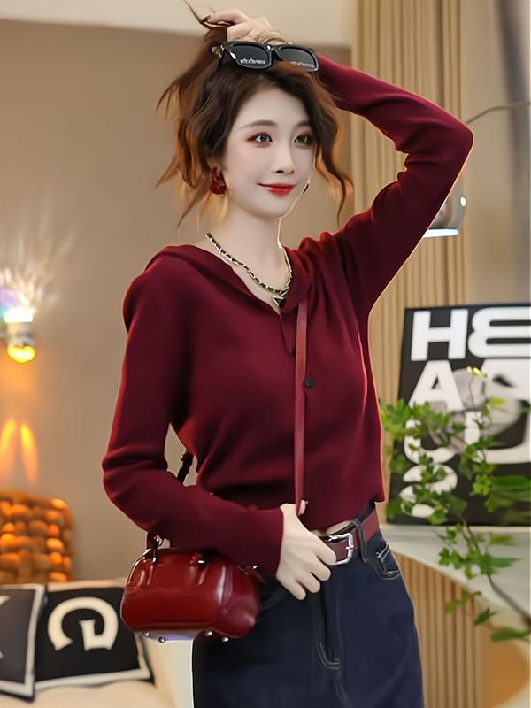 安可拉红连帽毛衣秋冬女2025新款奶呼呼软糯针织衫小个子短款上衣|undefined