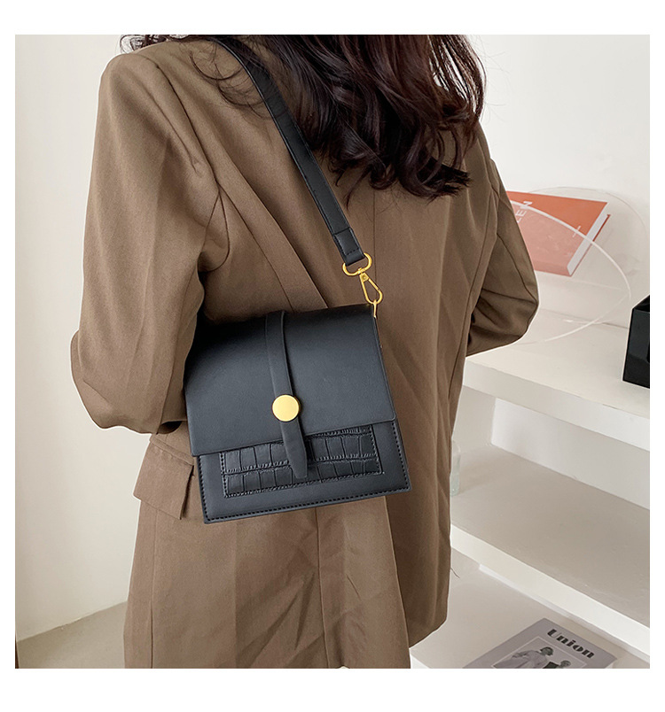 Fashion Single Shoulder Messenger Small Square Bag display picture 5