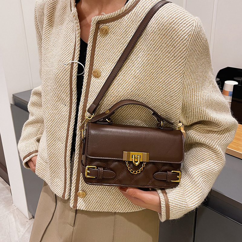 Bolso pequeño retro de alto grado 2023 nuevo bolso de mujer estilo occidental bordado hilo todo partido bolsa de mensajero popular portátil pequeño bolso cuadrado