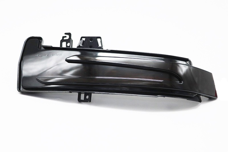 Suitable for Mercedes-Benz W221 W212 W204 W176 W246 X156 Rearview Mirror Sequential Turn Signal Light