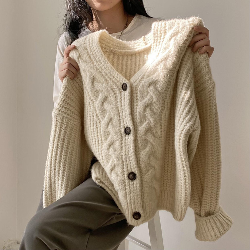 Wholesale Women's Korean Retro Loose Sweater with 30%-50% Iron Filament ...