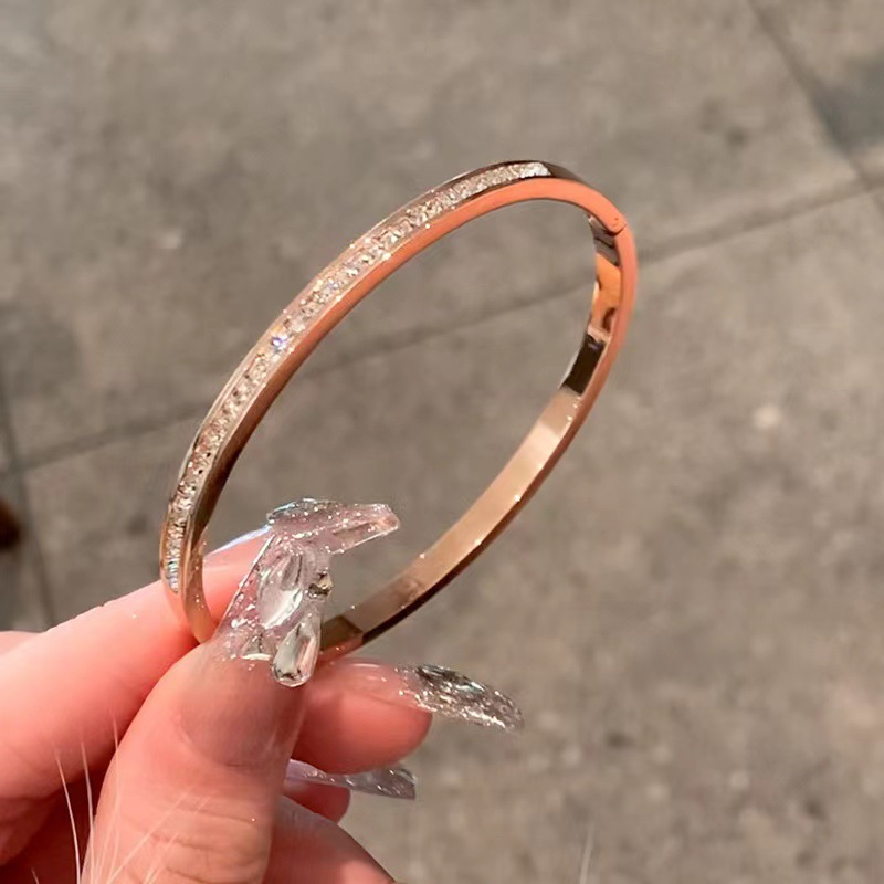 Single row diamond baby's breath bracelet—rose gold