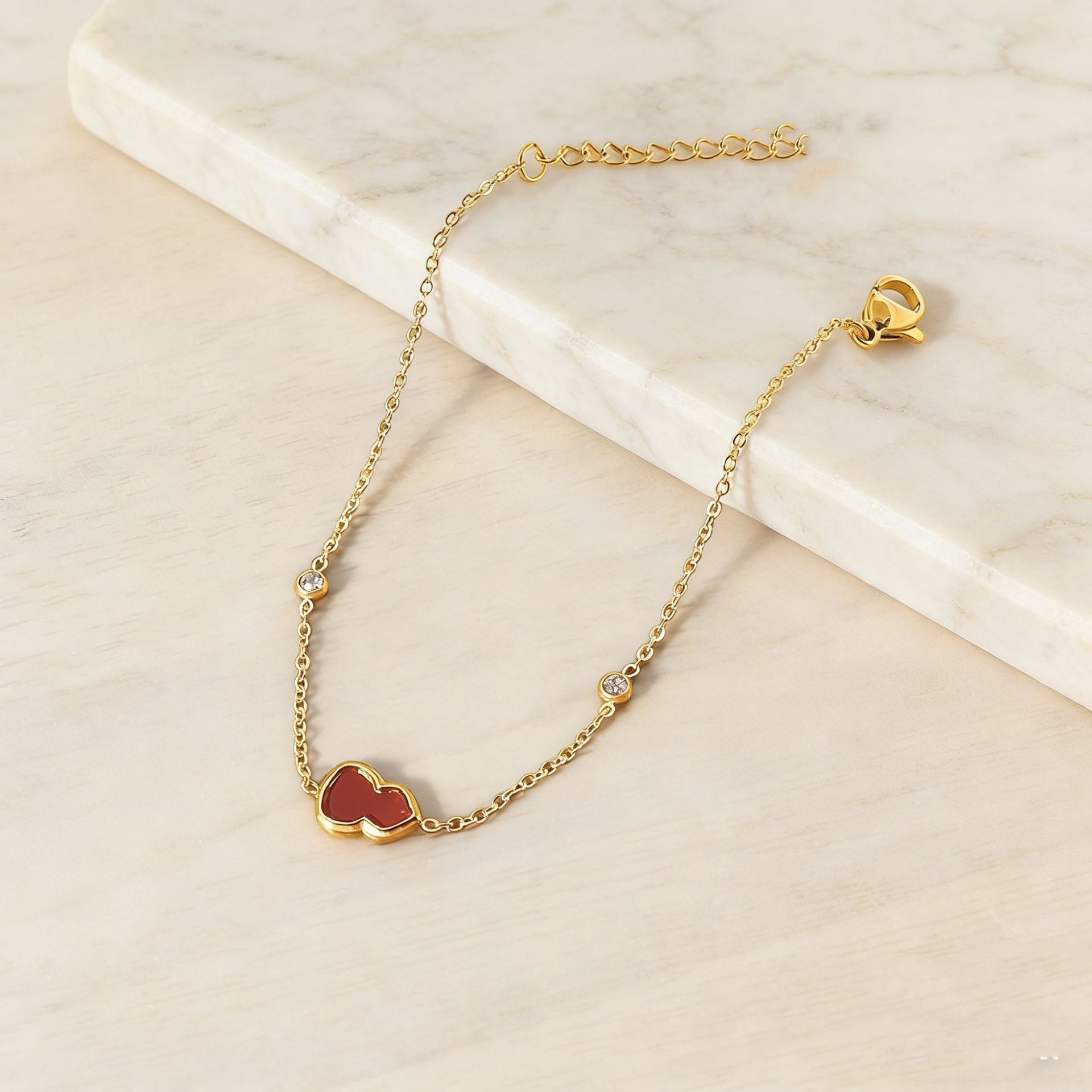 Nuevo acero de titanio no se desvanece en el nicho de diseño de pulsera de calabaza roja con diamantes de alta calidad, exquisita y versátil