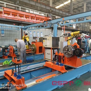 Intelligent group-to-spot welding of visual robots for pipe welds in intelligent production lines for pipe prefabrication