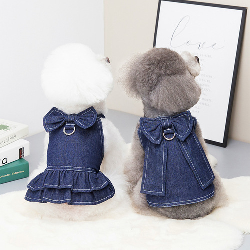 Spring and summer pet clothes, large bow tie, denim suit with hanging leash, Pomeranian pet dog, does not include leash