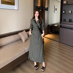 2025年春夏の大きいサイズの婦人服の構造主義の風の亜麻のゆったりしているシャツのスカートの太ったMMの高い腰は長袖のスカートを縛ります。