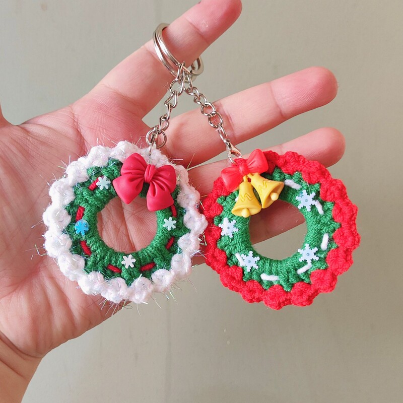 Cross-border Christmas Keychain Pendant Handmade Wool Crochet Bag Hanging Finished Festival Creative Small Gift Gift