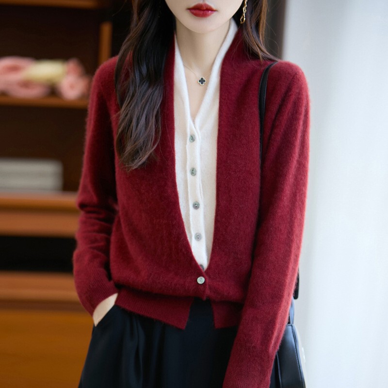 Autumn and Winter New Style V-Neck Faux Two-Piece Wool Cardigan for Women, Fashionable Knitted Base Coat, Long-Sleeve Sweater, Trendy Base Shirt